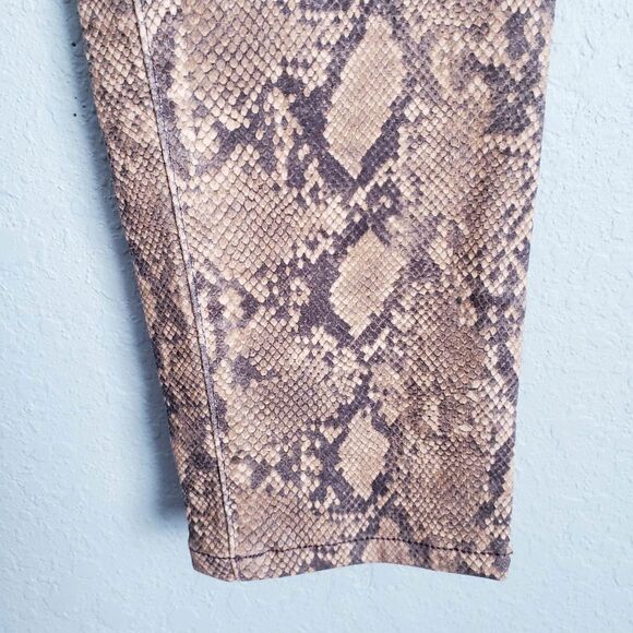 Frame Pants - Picture 3 of 10